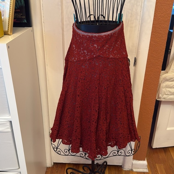 Anthropologie Moulinette Soeurs Asymmetrical Brick Red Lace Skirt-Sz 8 - Picture 6 of 6